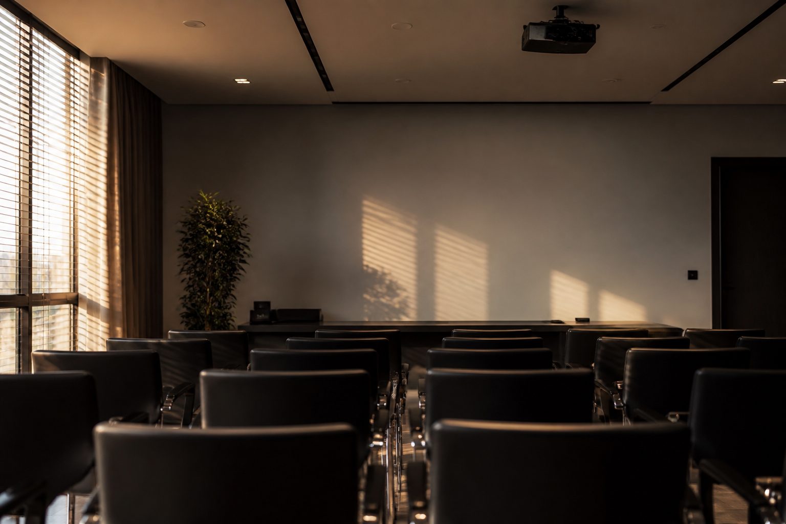 Internal training: the videos and PDFs nobody finds (and the new hires who always ask the same things)